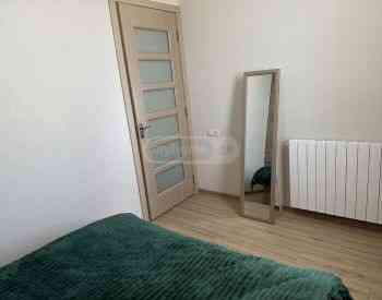 ქირავდება 2 ოთახიანი ბინა 42მ² 10/10 სართ თბილისი