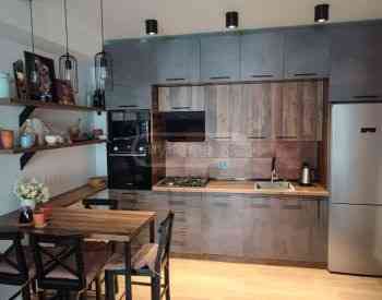 ქირავდება 2 ოთახიანი ბინა 60მ² 4/6 სართ თბილისი