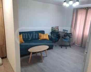 ქირავდება 2 ოთახიანი ბინა 42მ² 5/8 სართ თბილისი