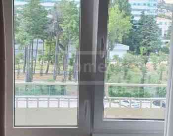 ქირავდება 2 ოთახიანი ბინა 42მ² 5/8 სართ თბილისი