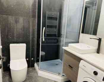 ქირავდება 2 ოთახიანი ბინა 44მ² 7/22 სართ თბილისი