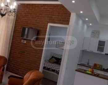 ქირავდება 2 ოთახიანი ბინა 55მ² 15/15 სართ თბილისი