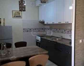 ქირავდება 2 ოთახიანი ბინა 70მ² 8/8 სართ თბილისი