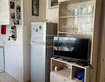 ქირავდება 2 ოთახიანი ბინა 40მ² 5/9 სართ თბილისი