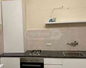 ქირავდება 2 ოთახიანი ბინა 40მ² 5/9 სართ თბილისი