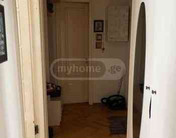 ქირავდება 2 ოთახიანი ბინა 40მ² 5/9 სართ თბილისი