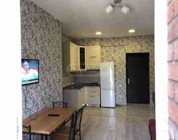 ქირავდება 2 ოთახიანი ბინა 42მ² 4/8 სართ თბილისი