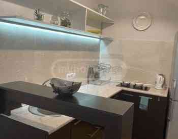 ქირავდება 4 ოთახიანი ბინა 85მ² 2/3 სართ თბილისი