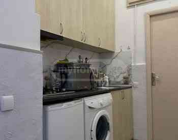 ქირავდება 2 ოთახიანი ბინა 30მ² 1/3 სართ თბილისი