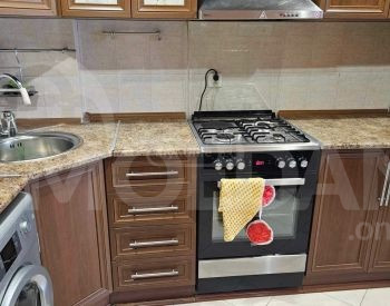 ქირავდება 3 ოთახიანი ბინა 60მ² 6/8 სართ თბილისი - photo 1