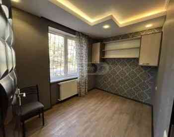 ქირავდება 4 ოთახიანი ბინა 75მ² 1/9 სართ თბილისი