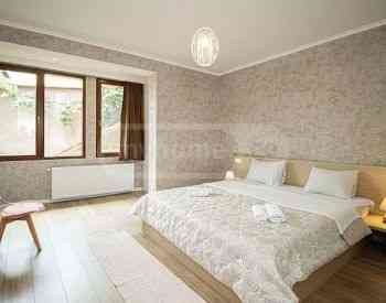 ქირავდება 4 ოთახიანი ბინა 110მ² 2/2 სართ თბილისი