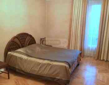 Сдам 3-комн. квартиру 120м² 5/5 эт. Тбилиси