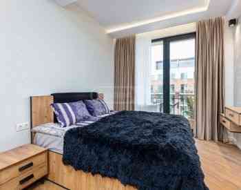 ქირავდება 4 ოთახიანი ბინა 140მ² 8/9 სართ თბილისი