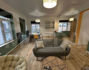 Сдам 3-комн. квартиру 83м² 3/3 эт. Тбилиси - изображение 1