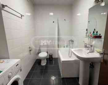 ქირავდება 4 ოთახიანი ბინა 142მ² 3/8 სართ თბილისი