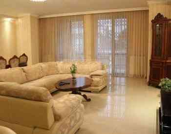 Сдам 3-комн. квартиру 150м² 2/6 эт. Тбилиси