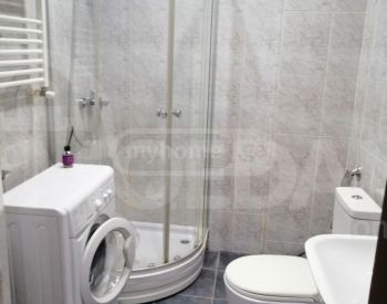 ქირავდება 2 ოთახიანი ბინა 66მ² 5/5 სართ თბილისი - photo 2