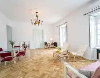 Сдам 3-комн. квартиру 95м² 2/3 эт. Тбилиси