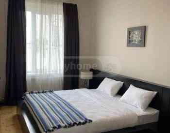 ქირავდება 4 ოთახიანი ბინა 85მ² 2/3 სართ თბილისი