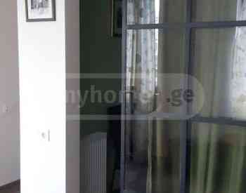 ქირავდება 2 ოთახიანი ბინა 45მ² 5/5 სართ თბილისი