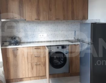 Сдам 2-комн. квартиру 45м² 5/5 эт. Тбилиси - изображение 1