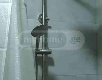 ქირავდება 2 ოთახიანი ბინა 45მ² 5/5 სართ თბილისი