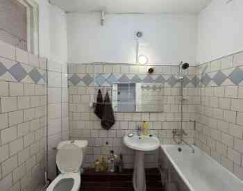 Apartments For Rent three-room 102м² 3/4 floor Tbilisi