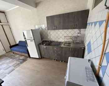 Apartments For Rent three-room 102м² 3/4 floor Tbilisi