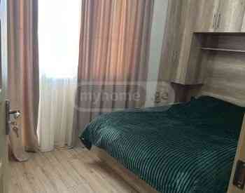 ქირავდება 2 ოთახიანი ბინა 42მ² 10/10 სართ თბილისი