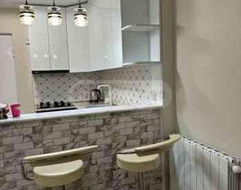 ქირავდება 2 ოთახიანი ბინა 42მ² 10/10 სართ თბილისი