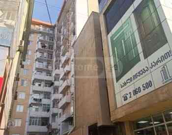 ქირავდება 2 ოთახიანი ბინა 52მ² 3/12 სართ თბილისი