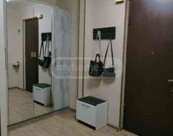 ქირავდება 2 ოთახიანი ბინა 45მ² 1/9 სართ თბილისი