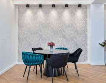 ქირავდება 4 ოთახიანი ბინა 140მ² 8/9 სართ თბილისი