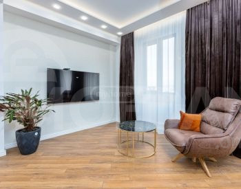 ქირავდება 4 ოთახიანი ბინა 140მ² 8/9 სართ თბილისი - photo 8