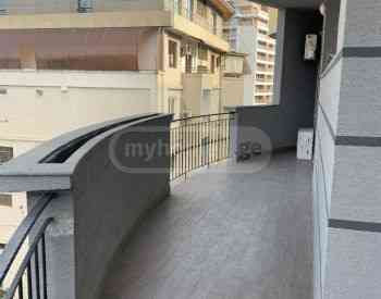 Apartments For Rent five-room 250м² 4/5 floor Tbilisi