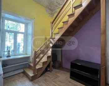 Apartments For Rent three-room 90м² 2/3 floor Tbilisi