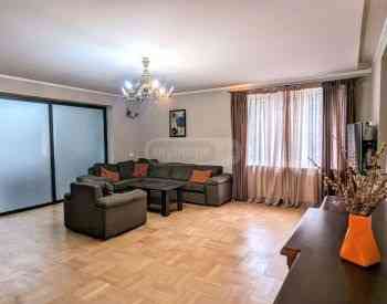 ქირავდება 4 ოთახიანი ბინა 120მ² 3/9 სართ თბილისი