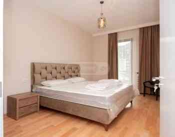 ქირავდება 4 ოთახიანი ბინა 160მ² 8/12 სართ თბილისი