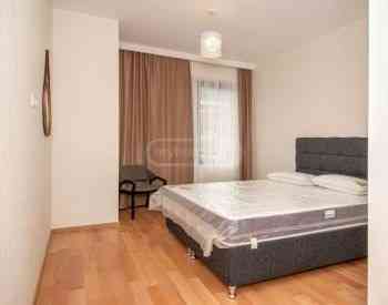 ქირავდება 4 ოთახიანი ბინა 160მ² 8/12 სართ თბილისი