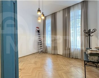 ქირავდება 4 ოთახიანი ბინა 150მ² 1/2 სართ თბილისი - photo 2