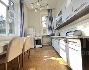 ქირავდება 4 ოთახიანი ბინა 150მ² 1/2 სართ თბილისი - photo 10