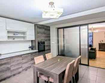 ქირავდება 4 ოთახიანი ბინა 120მ² 3/9 სართ თბილისი