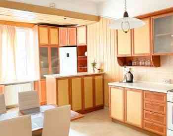 ქირავდება 4 ოთახიანი ბინა 190მ² 7/10 სართ თბილისი