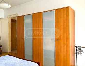 ქირავდება 4 ოთახიანი ბინა 190მ² 7/10 სართ თბილისი