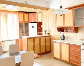 ქირავდება 4 ოთახიანი ბინა 190მ² 7/10 სართ თბილისი - photo 1