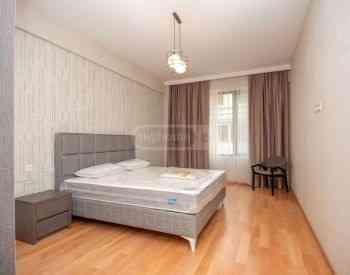 ქირავდება 4 ოთახიანი ბინა 160მ² 8/12 სართ თბილისი