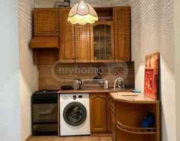 Apartments For Rent three-room 96м² 2/5 floor Tbilisi