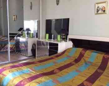 ქირავდება 4 ოთახიანი ბინა 150მ² 9/10 სართ თბილისი