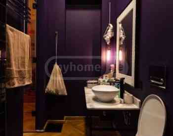 Apartments For Rent five-room 170м² 3/3 floor Tbilisi